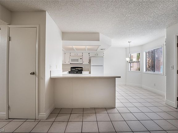 4th image of 837 Rock Springs Dr APT 102