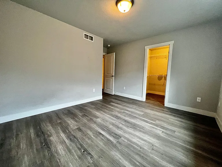 6460 Orchard Park Dr #2 — Photo 10