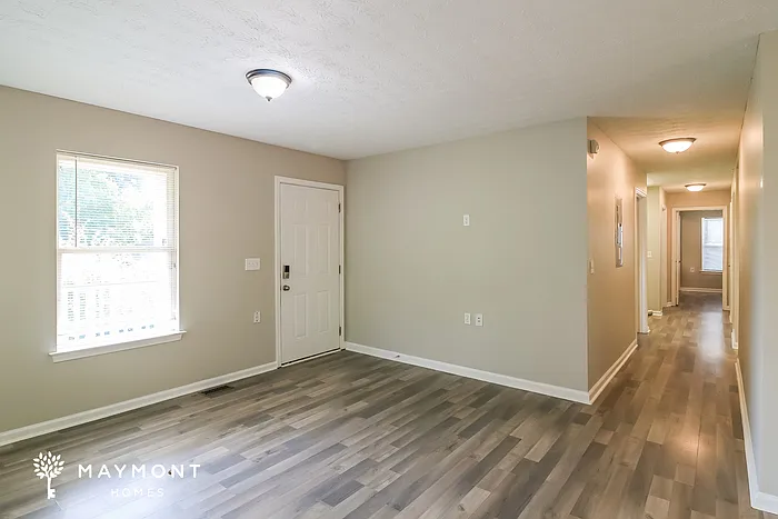2087 Lakewood Trl SE — Photo 3
