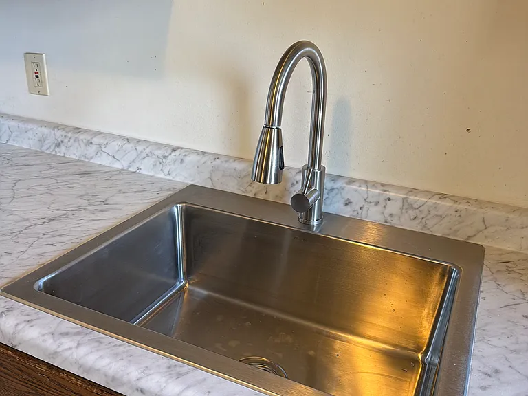 1120 E 9th St #1 — Photo 1