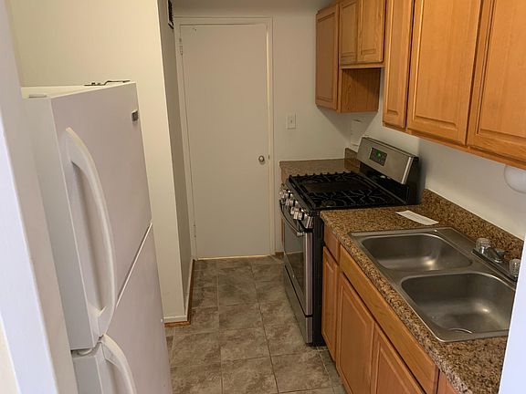 5th image of 3950 N Lake Shore Dr APT 2107B