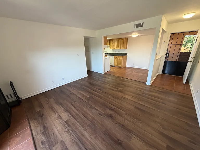 2501 Chelwood Park Blvd NE #D — Photo 7
