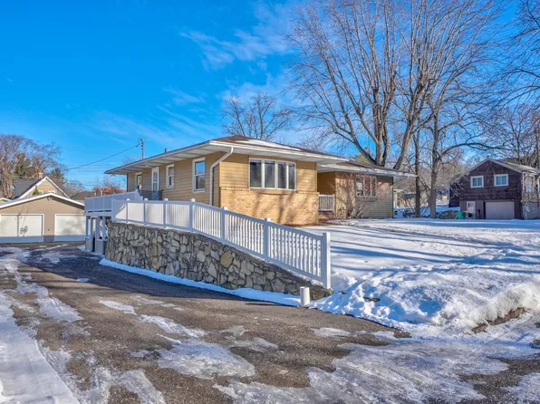 821 Elm St, Hudson, WI 54016