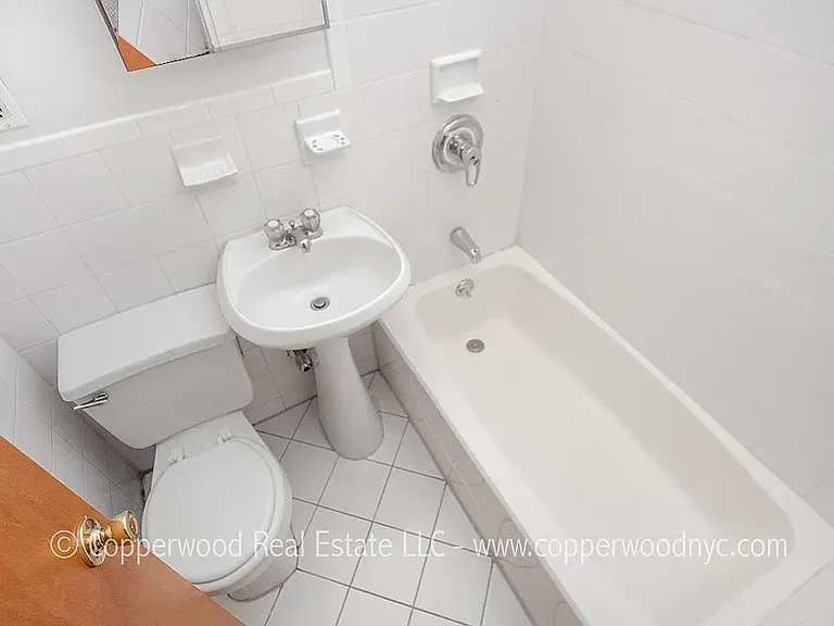 430 E 89th St #D — Photo 5