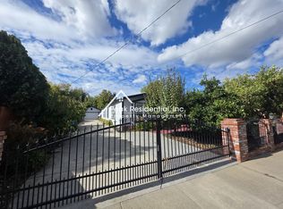 6946 27th St, Sacramento, CA 95822