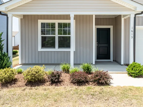 1613 Arapahoe Ridge Dr, Raleigh, NC 27604