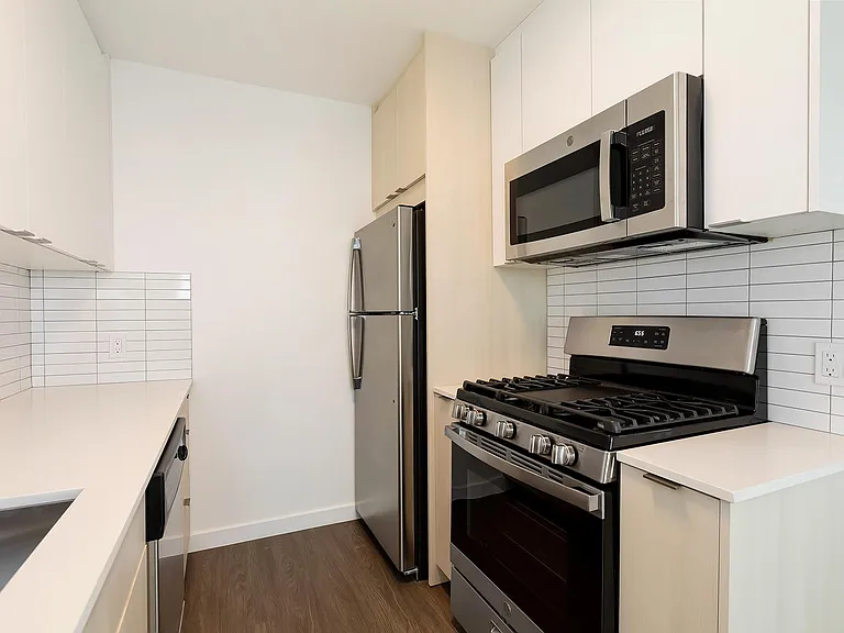 5560 Packard St #5560 — Photo 7