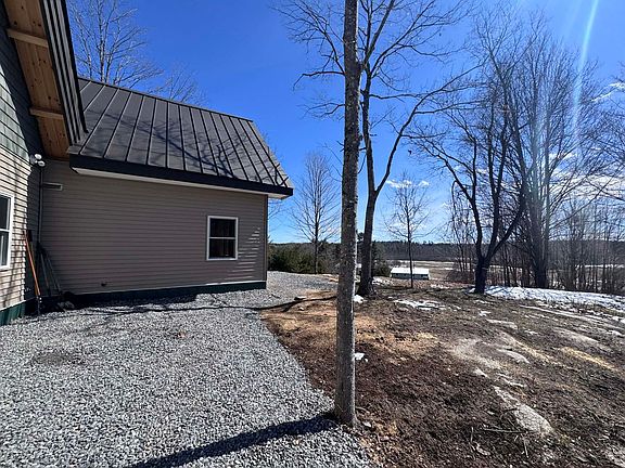 3rd image of 406 Meadow Cross Rd #2