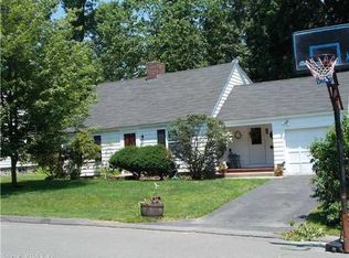 226 Gaylord Dr, Waterbury, CT 06708