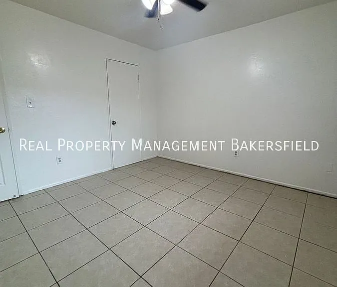 719 2nd St #B — Photo 10