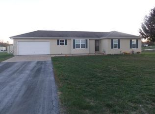 142 N Finch Rd, Clever, MO 65631