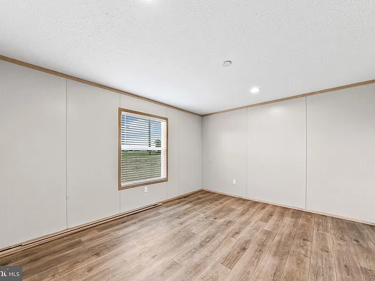 328 Line Rd — Photo 12
