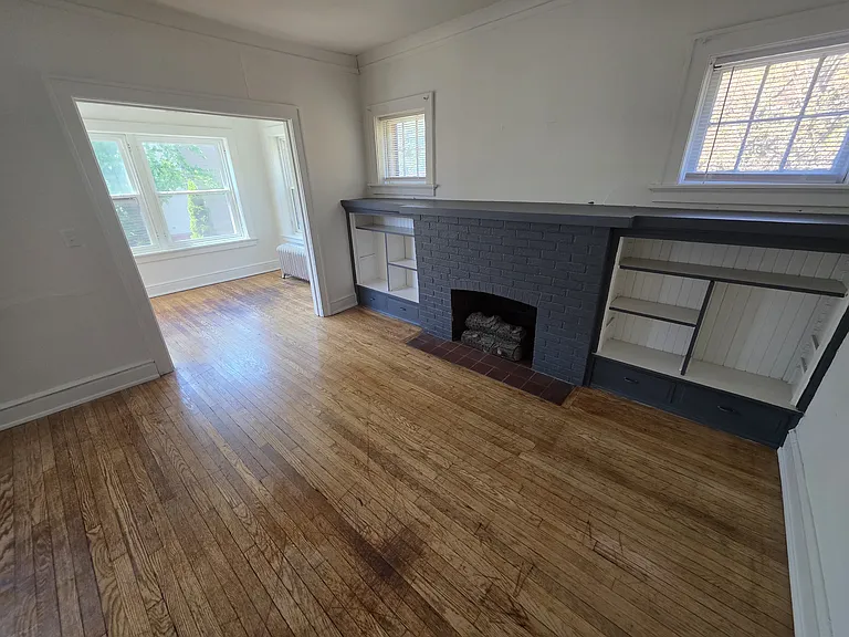 2528 N Maryland Ave #2 — Photo 5