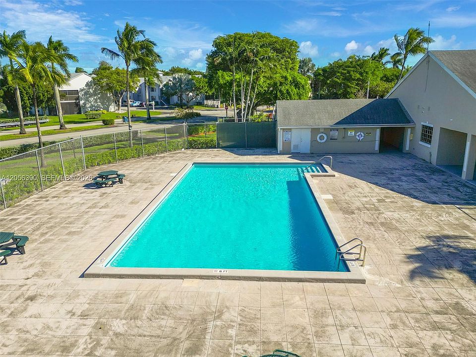 1st image of 1400 Jefferson Dr #1400B