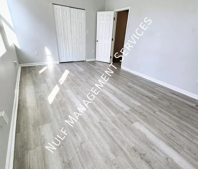 5312 Butler St #2 — Photo 2