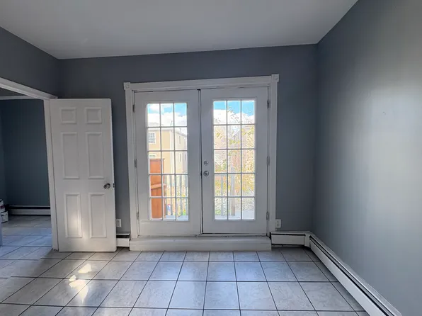 89 West 20th Street image 6 of 9