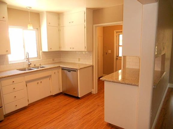 3rd image of 713 W Princeton Ave