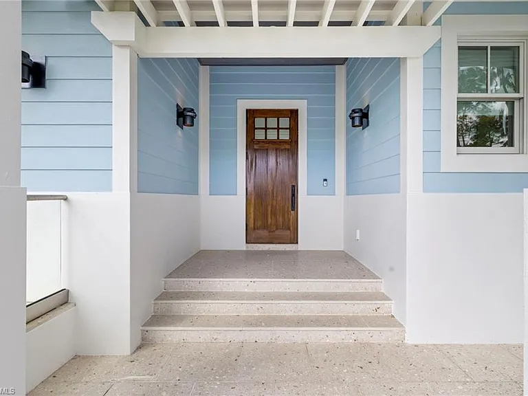 2961 Sanborn Ave — Photo 11