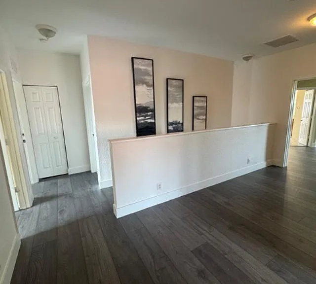 1033 Grove Park Cir — Photo 1