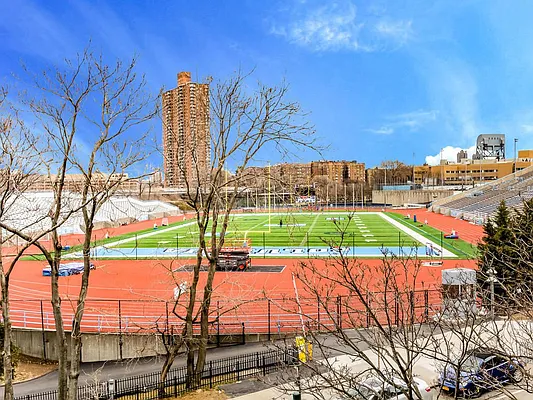 Sold by Re/Max In The City | media 23