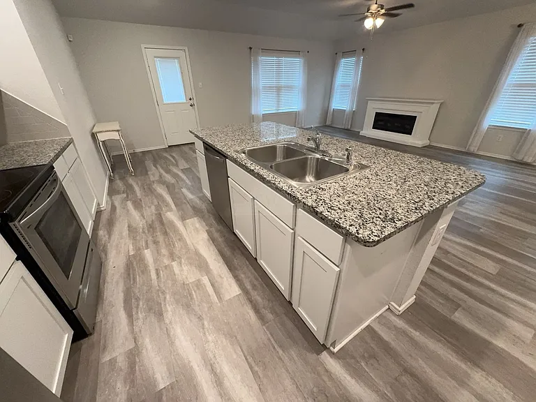 104 Green Jay Dr — Photo 18