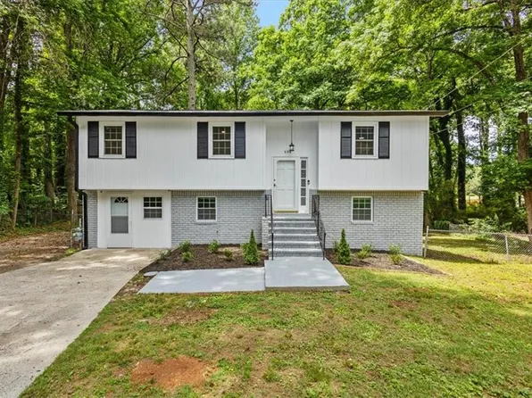 394 Burr Oak Ct, Lawrenceville, GA 30046
