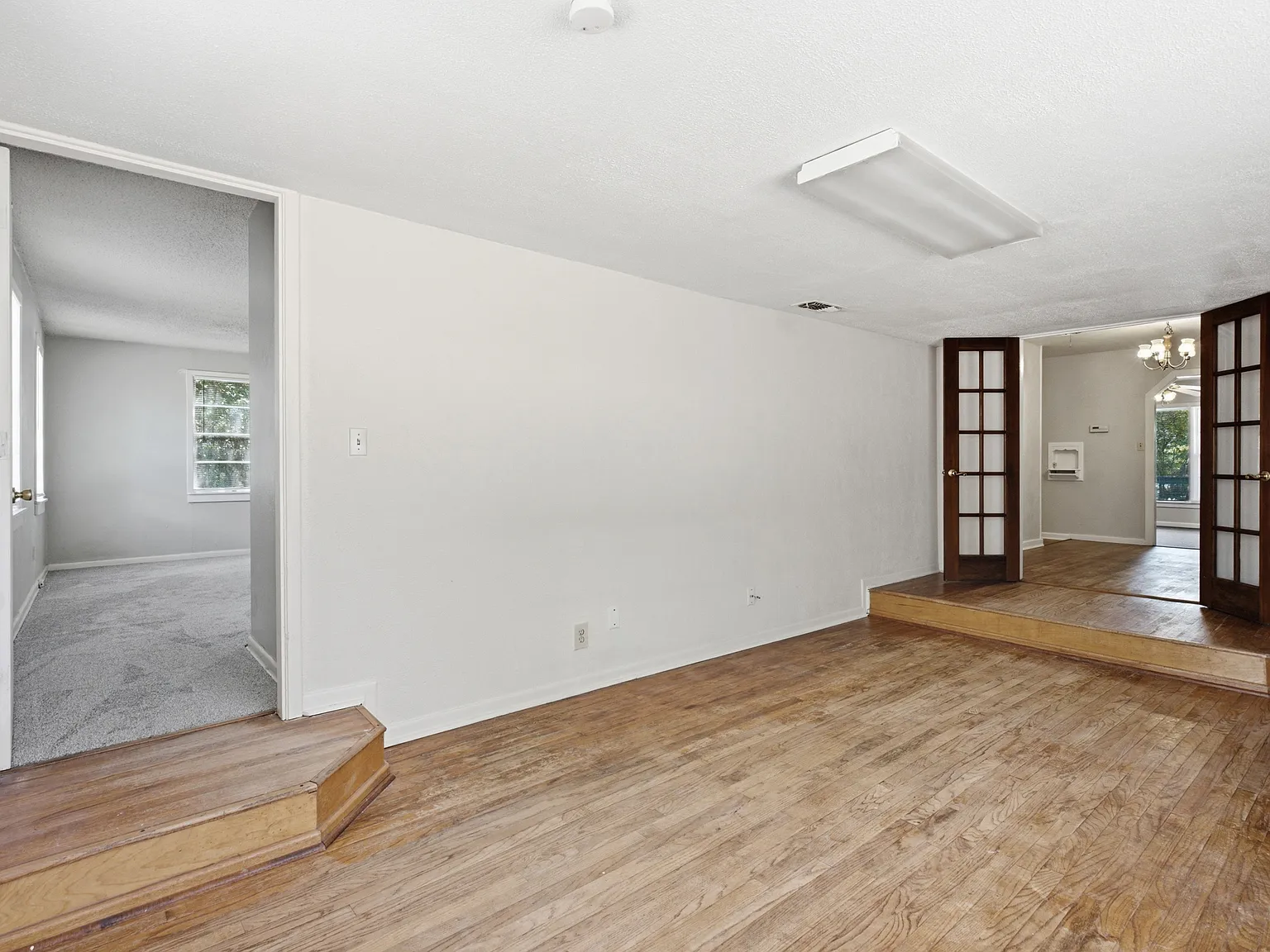4 bed, 1902 sqft, $2,200 — Photo 4