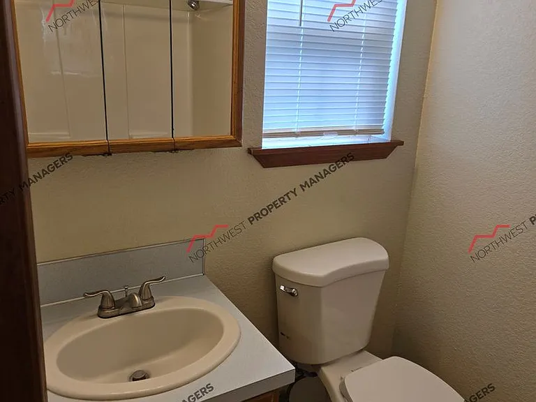 1268 State Route 505 — Photo 34