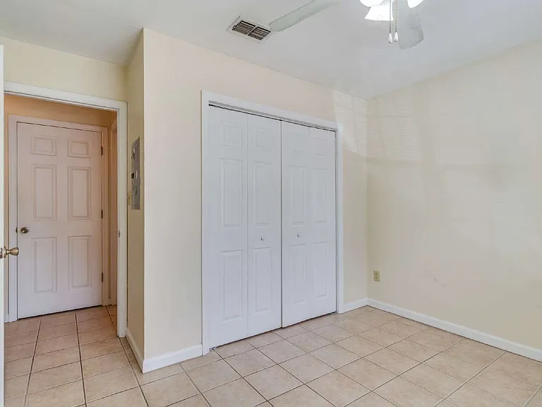 840 W Georgia St #B — Photo 22