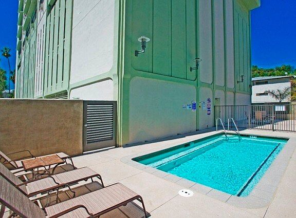 4th image of 1746 N Orange Dr APT 806