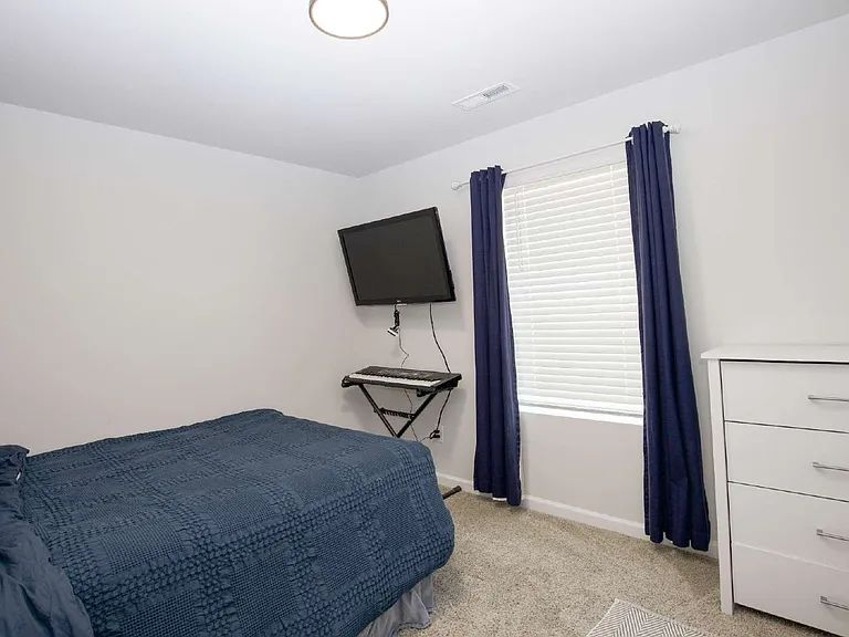 429 Century Ln — Photo 36