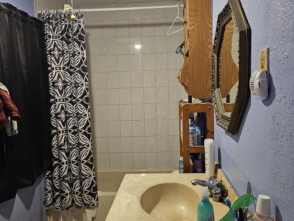 1st image of 3282 NW 38th Avenue