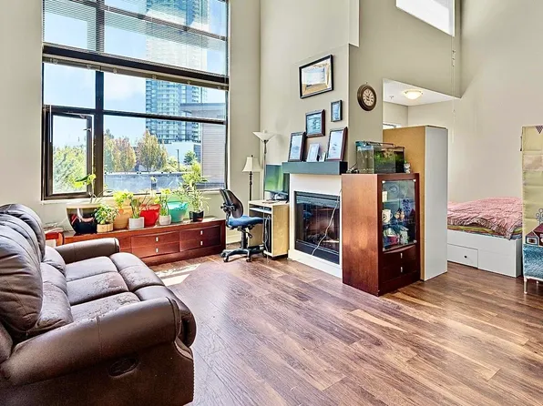 10838 City Pkwy #452, Surrey, BC V3T 5X9