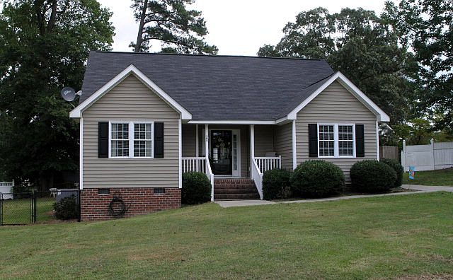 1st image of 104 Lynwood Dr