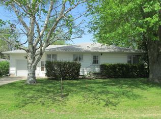 175 E Union St, Roseville, IL