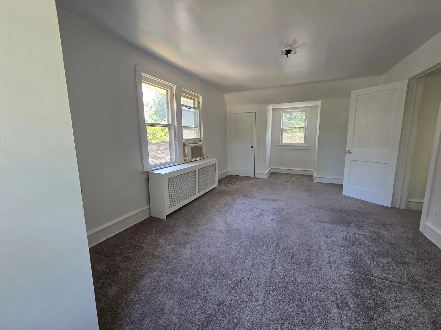 3 bed, 1651 sqft, $3,000 — Photo 2
