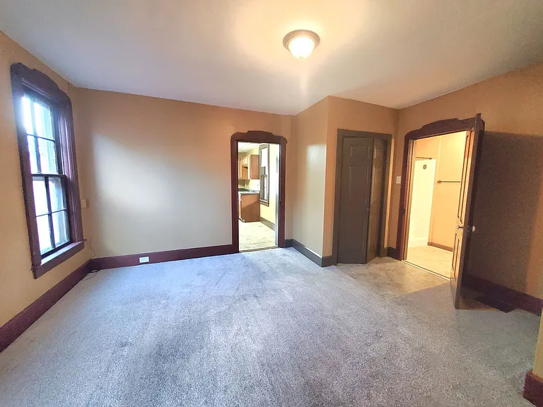 1305 Spring St — Photo 4