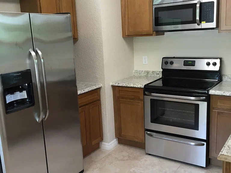 132 Lake Mary Ave — Photo 1