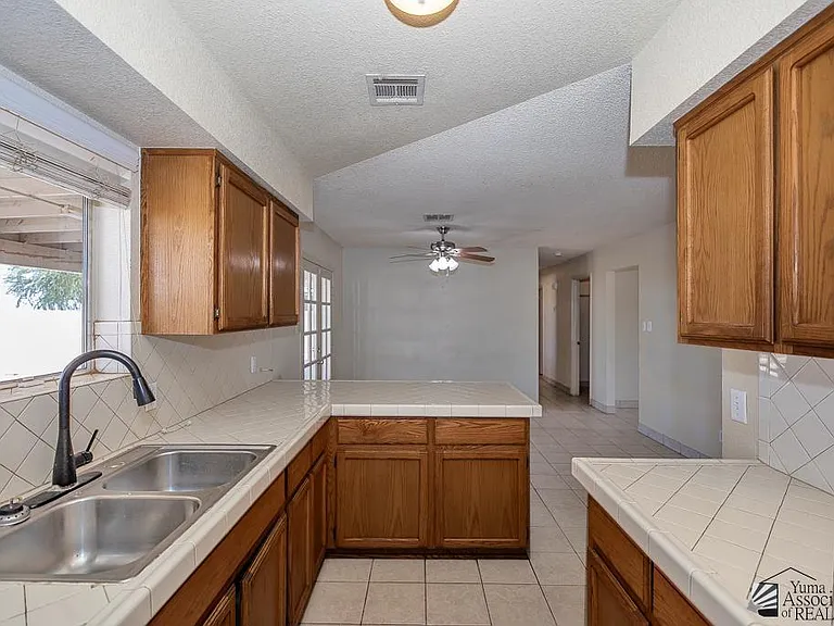 1740 S 48th Way — Photo 7