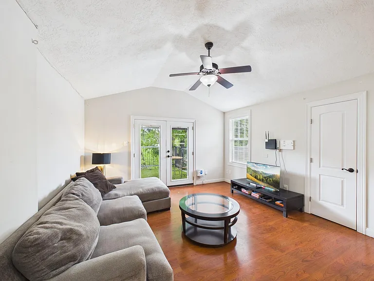 5110 Academy St #5 — Photo 7