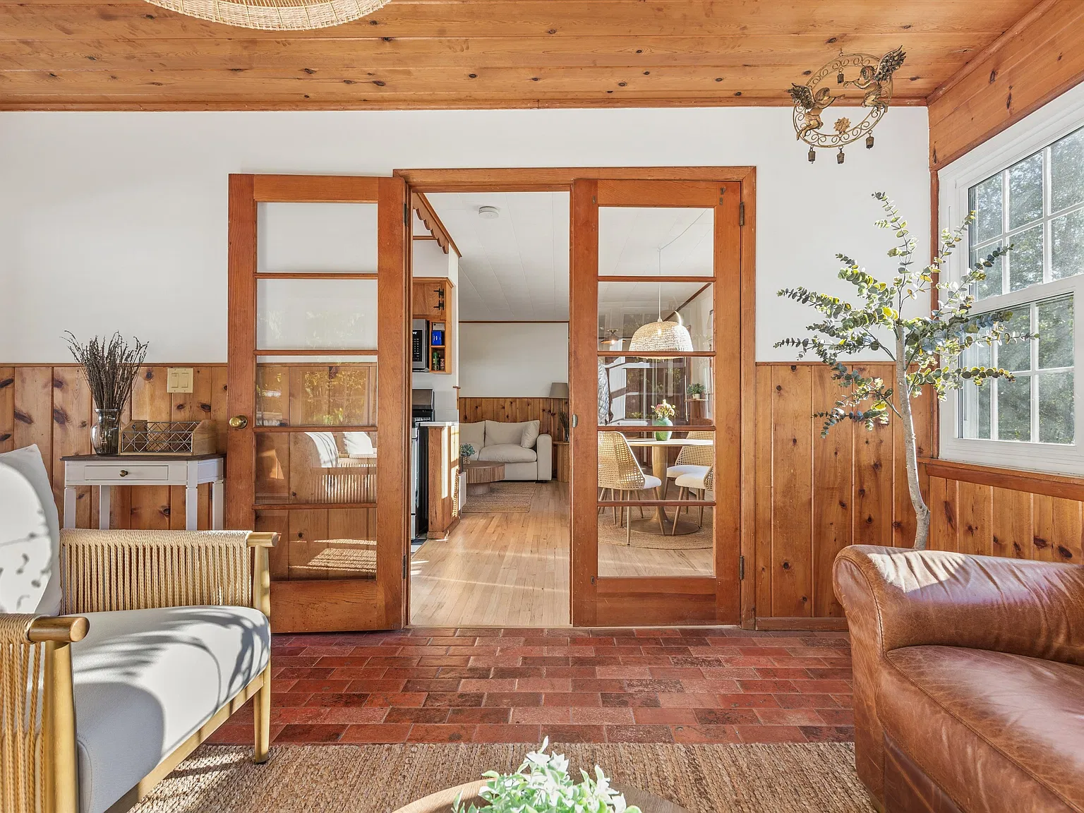 Newly Renovated Sag Harbor Sanctuary | Minutes to Serene Green — Photo 4