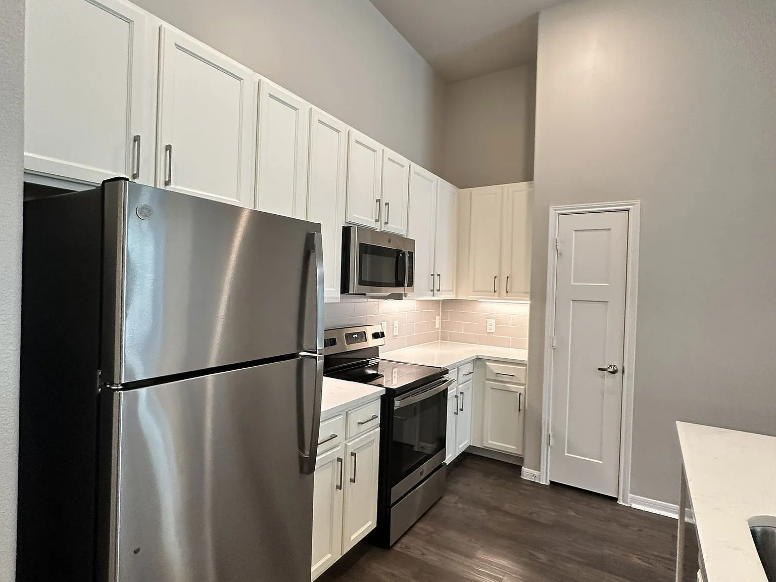 1 bed, 1.0 bath, 995 sqft, $1,485 — Photo 4