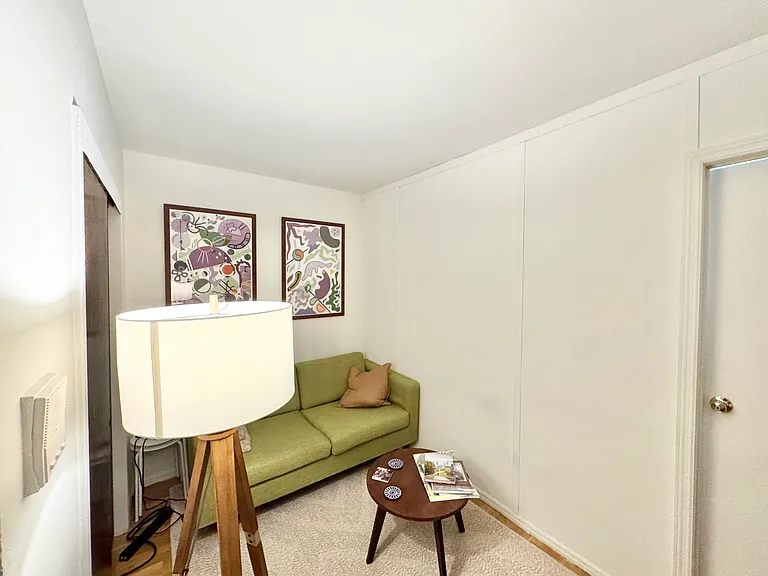 433 W 43rd St #3B — Photo 1