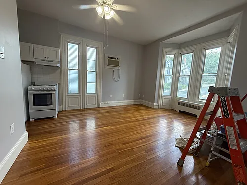 57-59 Pleasant St #1 Photo 1