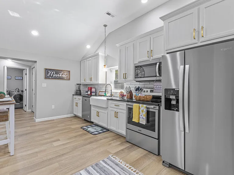 648 Middle Creek Rd — Photo 9
