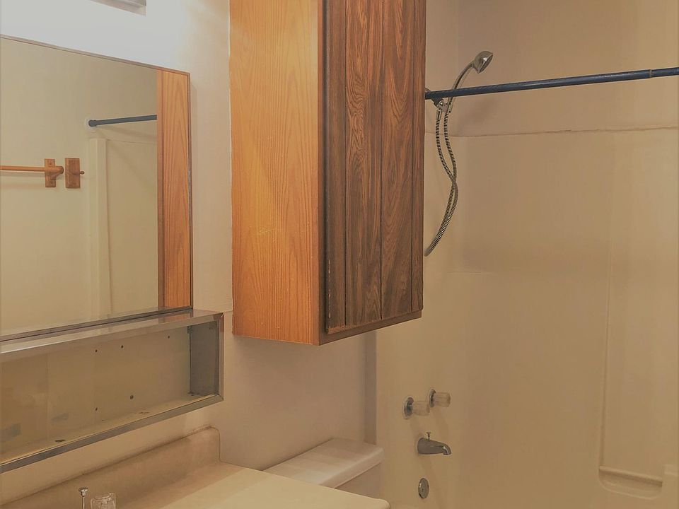 1st image of 750 Hawthorne St APT 4