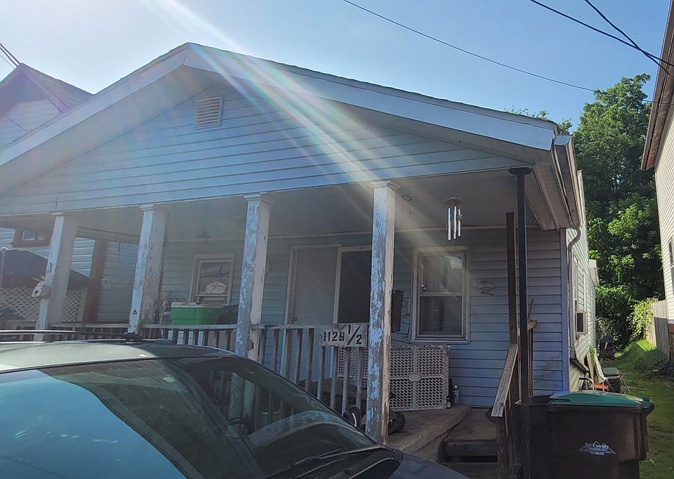 2nd image of 1129 1/2 Otter St