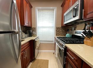 30-06 46th St #2F, Astoria, NY 11103