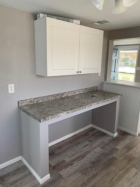 2nd image of 2720 Aurora Rd