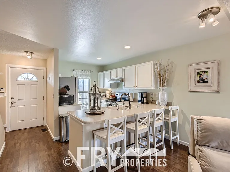 8523 Union Cir — Photo 10